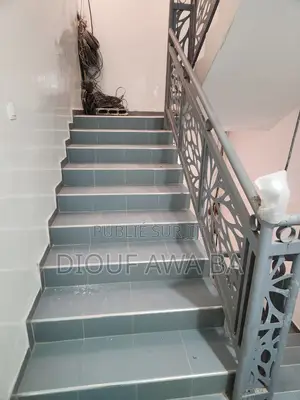 3chbre Appartement dans Location F3, Niayes à Louer