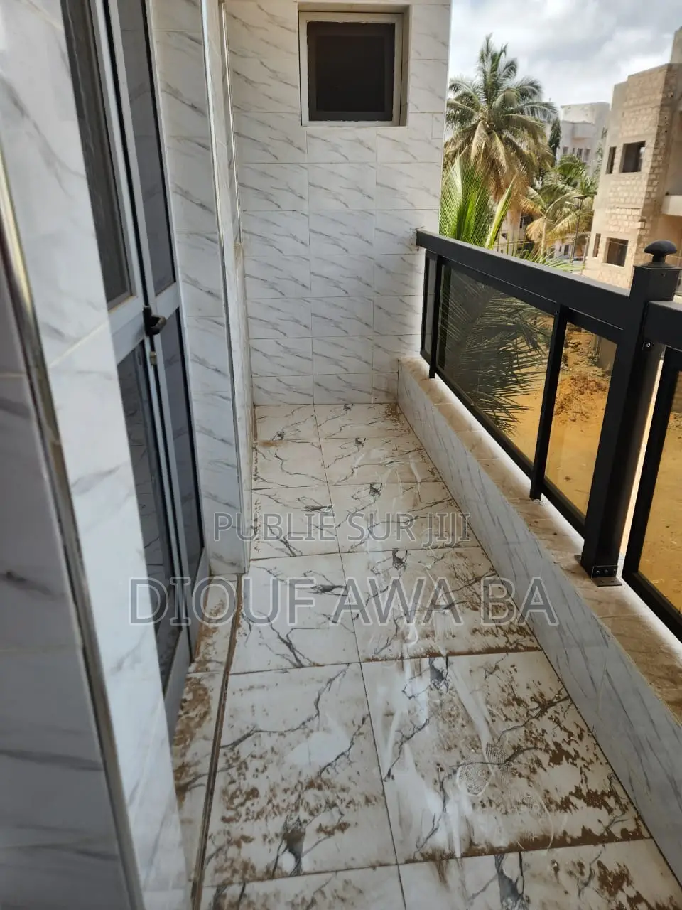 3chbre Appartement dans Location F3, Niayes à Louer