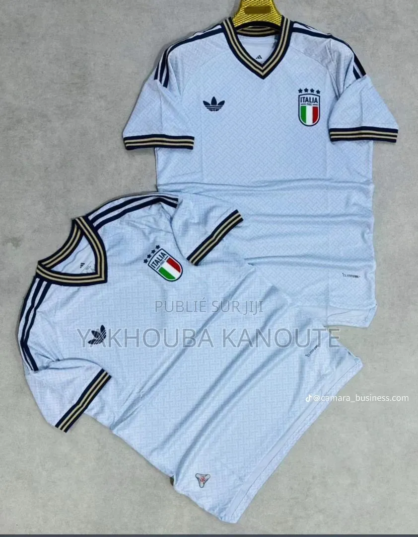 Maillots Clubs Et Équipe Nationale Disponible