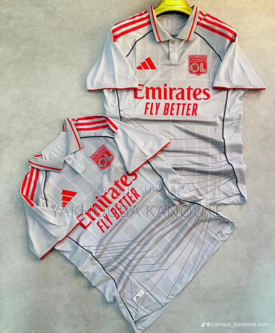 Maillots Clubs Et Équipe Nationale Disponible