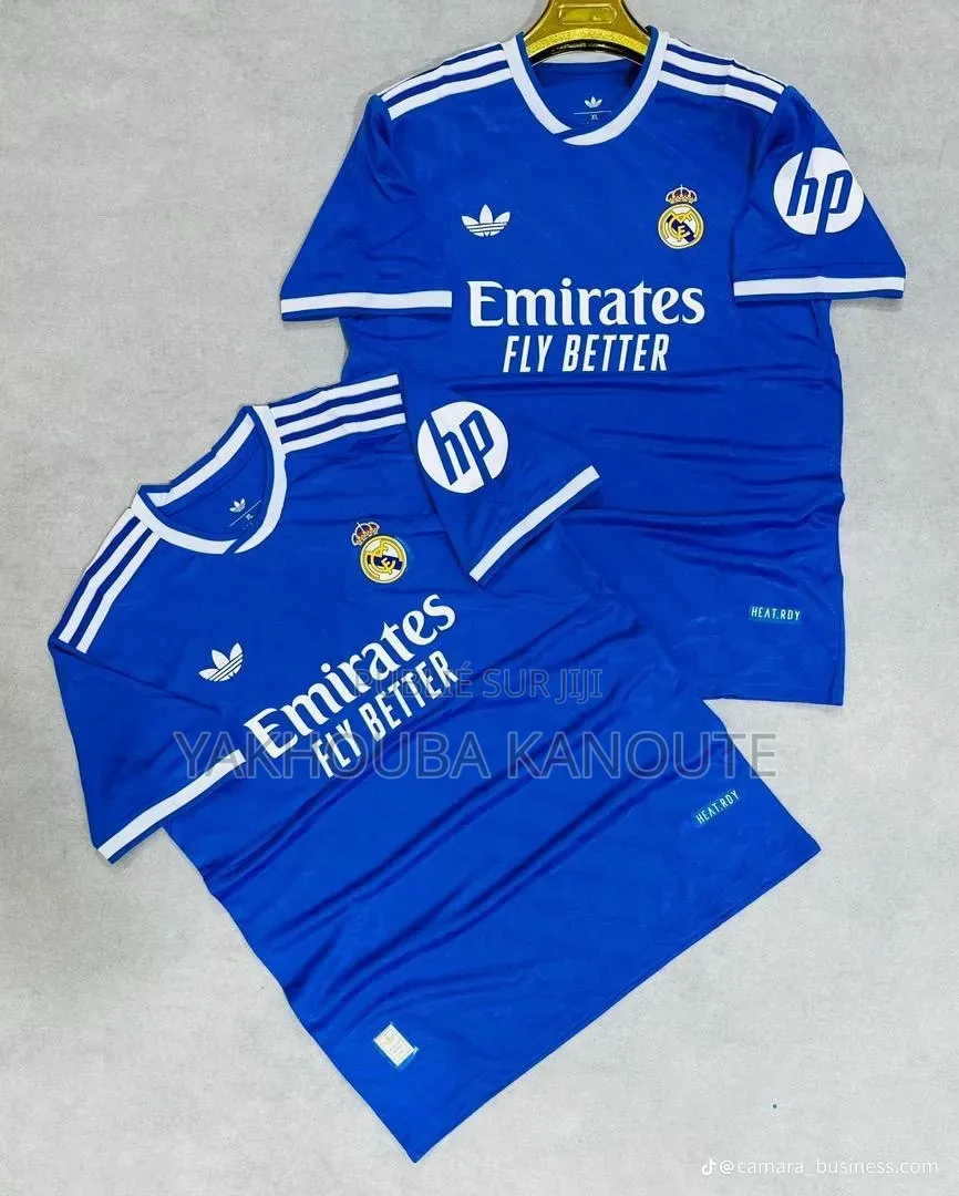 Maillots Clubs Et Équipe Nationale Disponible