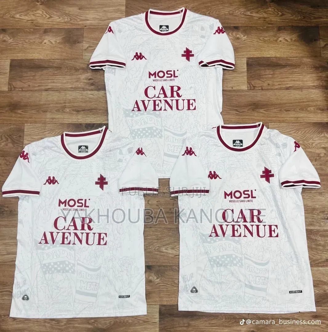 Maillots Clubs Et Équipe Nationale Disponible
