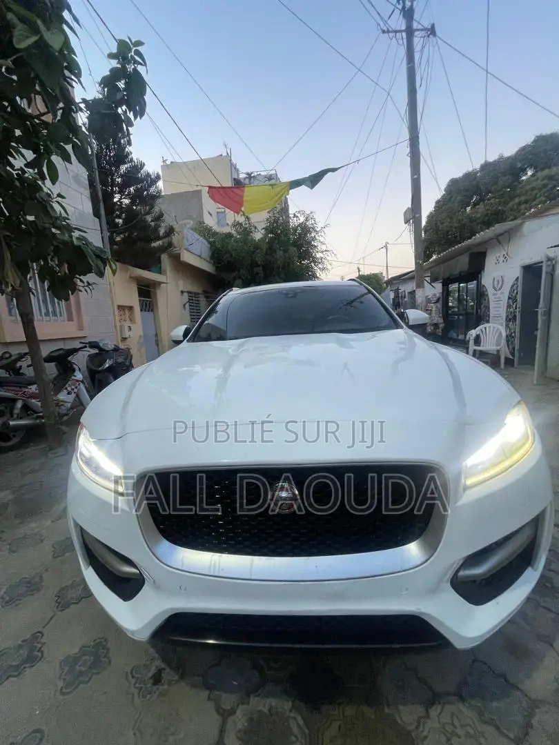 Jaguar F-Pace 2019 Blanc