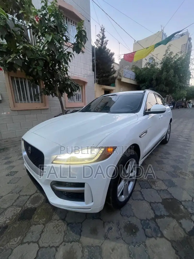 Jaguar F-Pace 2019 Blanc