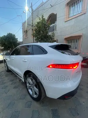 Jaguar F-Pace 2019 Blanc