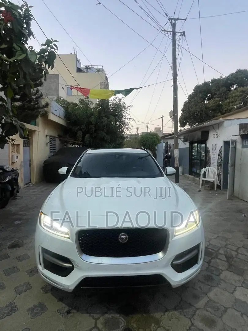 Jaguar F-Pace 2019 Blanc