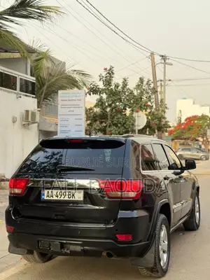 Jeep Grand Cherokee 2011 Noir