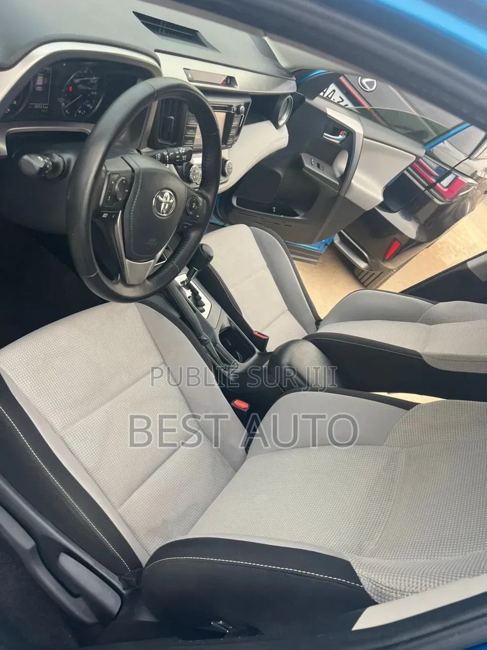 Toyota RAV4 2018 Bleu