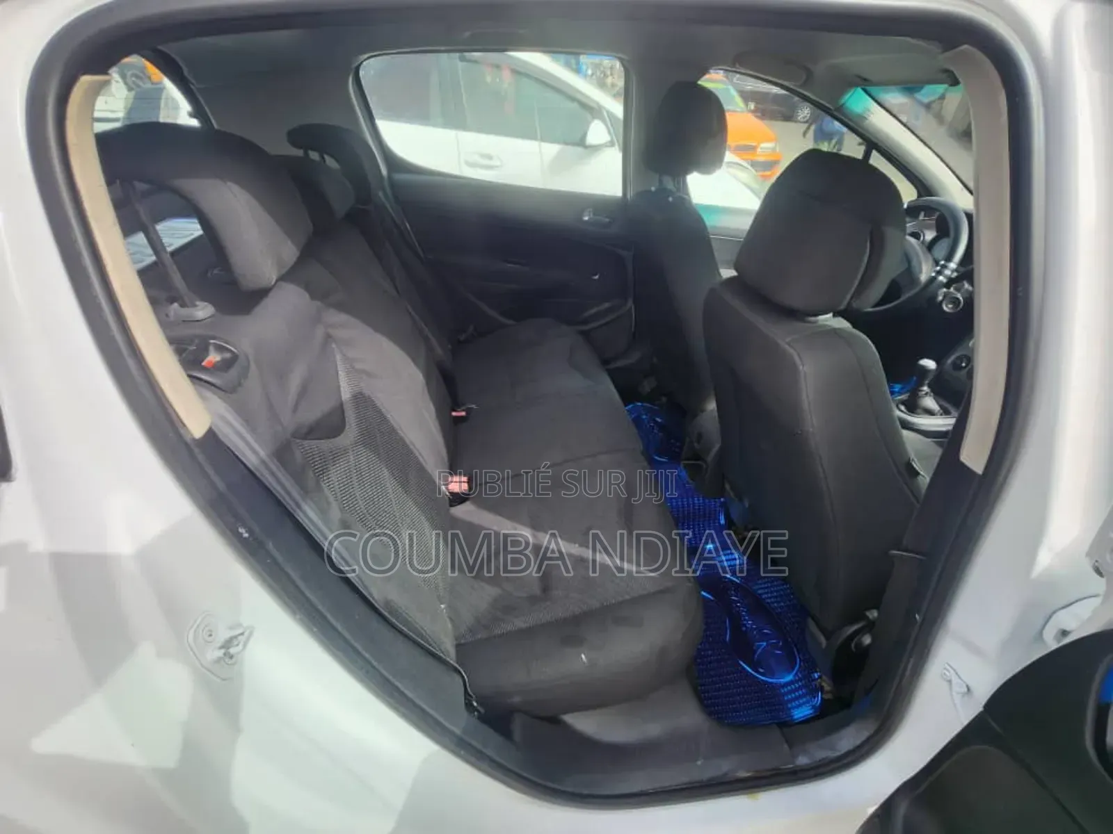 Peugeot 308 2011 Blanc cassé