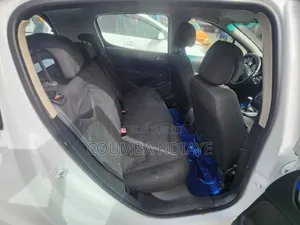 Peugeot 308 2011 Blanc cassé