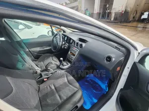 Peugeot 308 2011 Blanc cassé