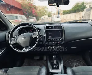 Mitsubishi RVR 2020 Noir