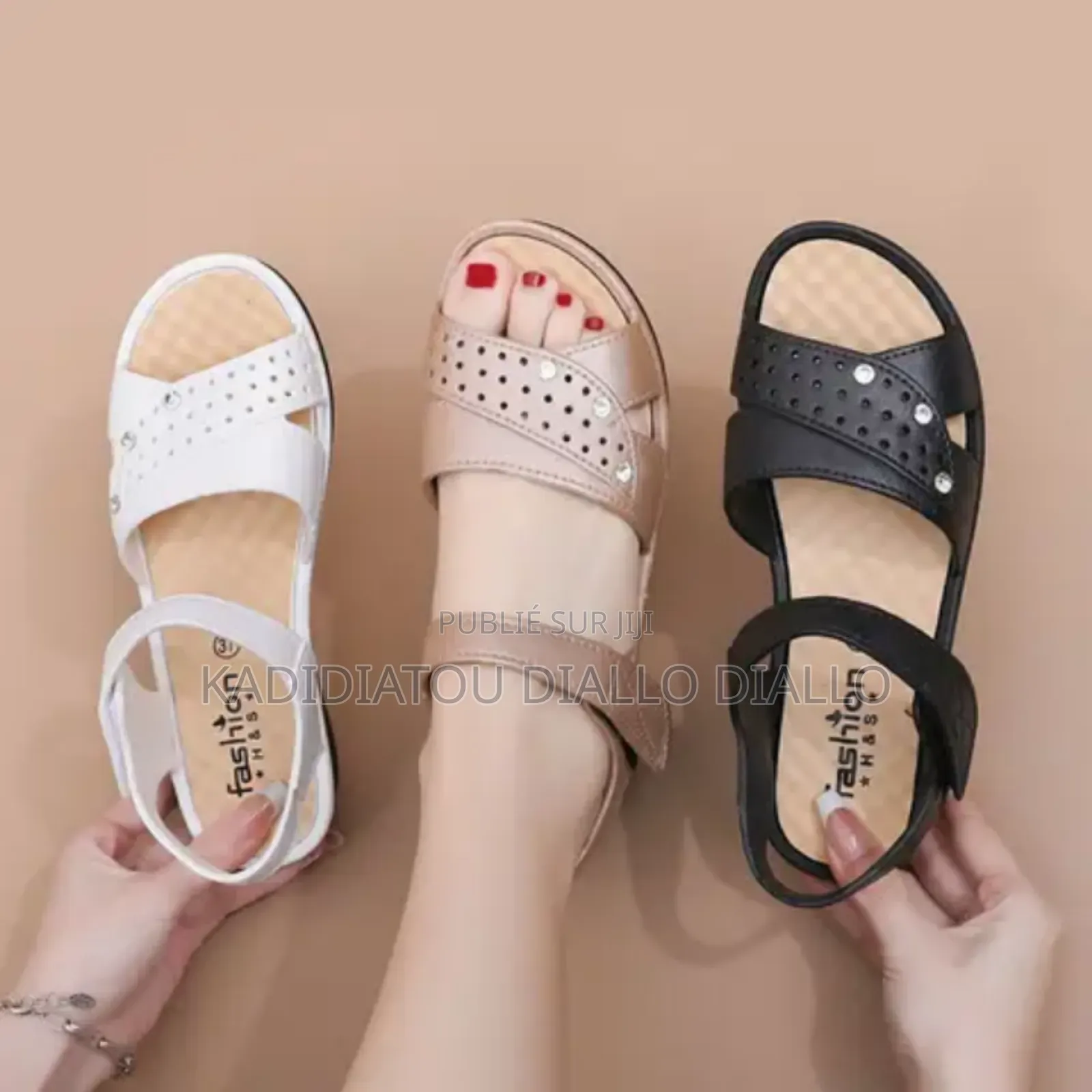 Chaussures De Femmes Et Enfants