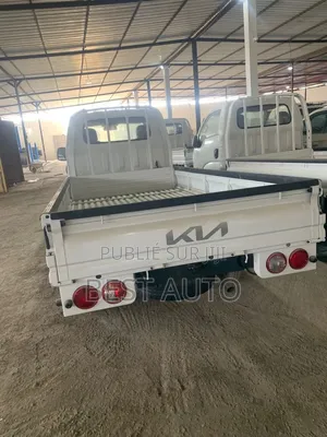 Kia Bongo 2025 Blanc