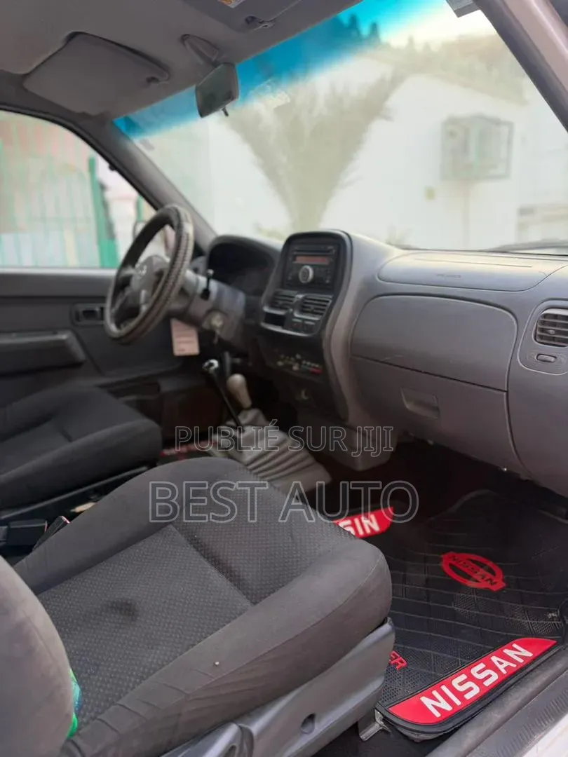 Nissan Hardbody 2018 Blanc