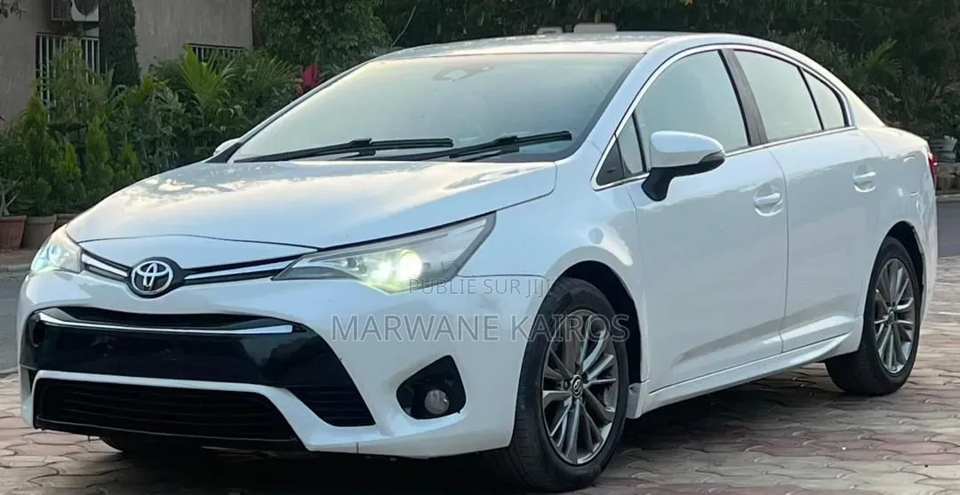 Toyota Avensis 2016 Blanc