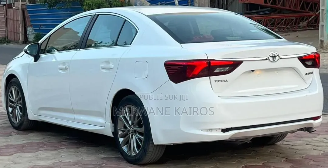 Toyota Avensis 2016 Blanc