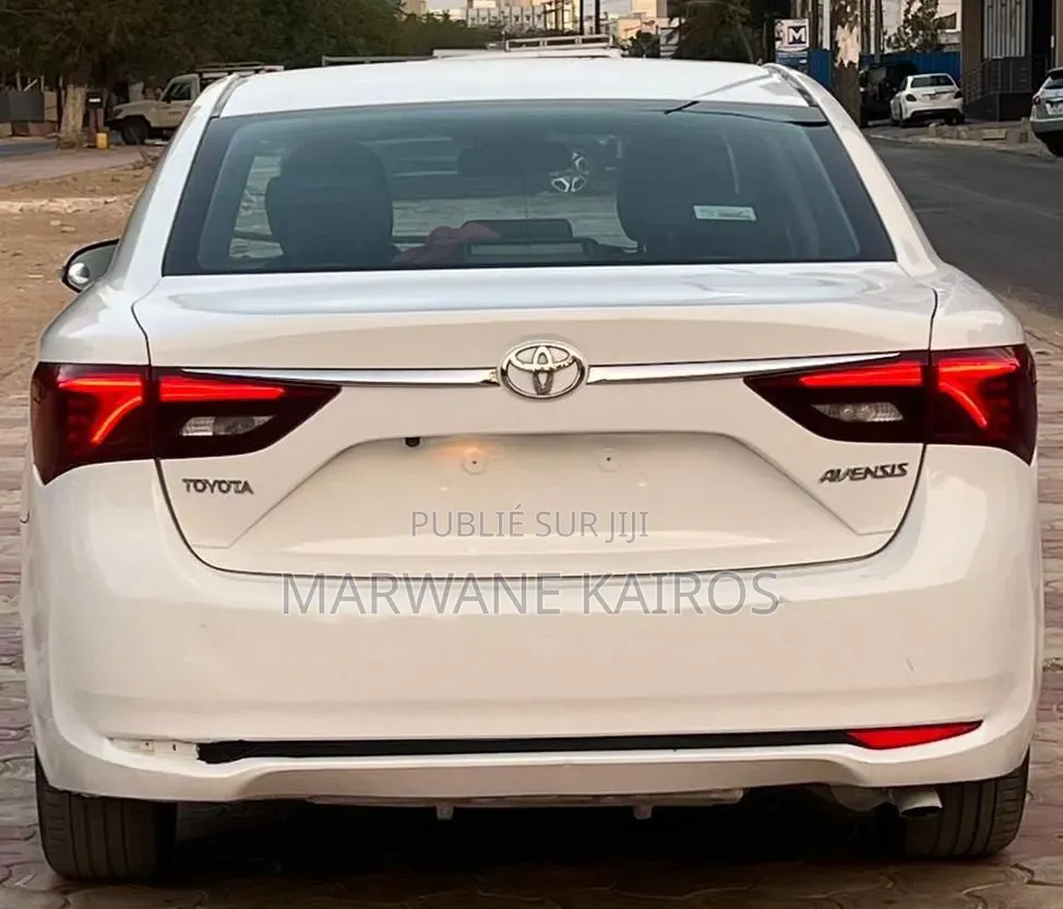Toyota Avensis 2016 Blanc