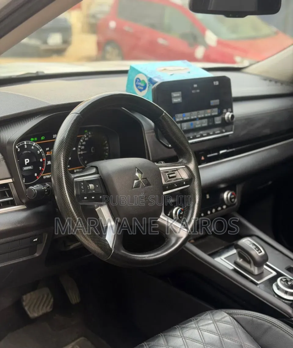Mitsubishi Outlander 2022 Blanc