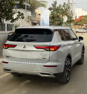Mitsubishi Outlander 2022 Blanc