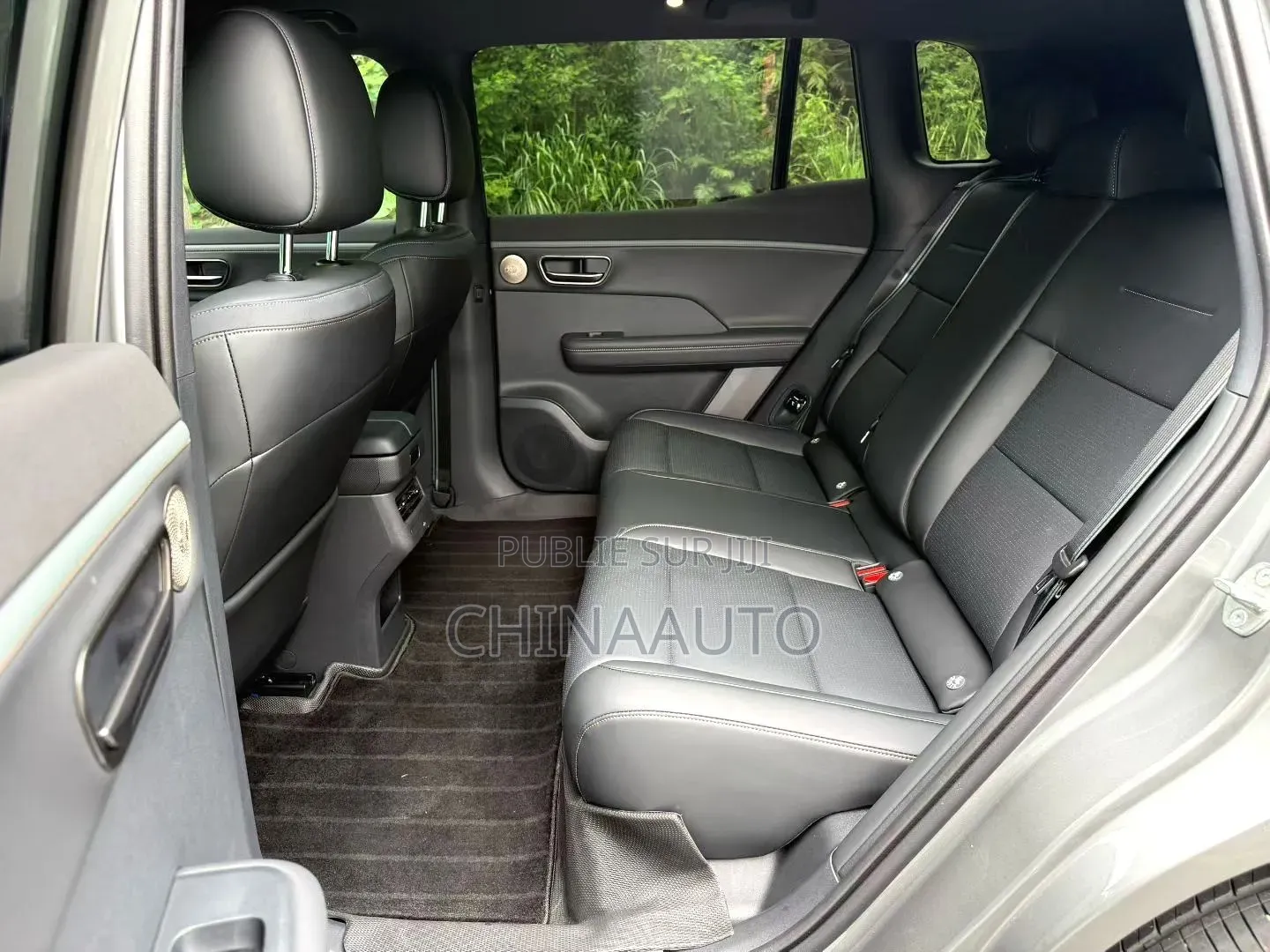 Toyota bZ3 2025 Gris