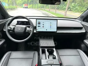 Toyota bZ3 2025 Gris