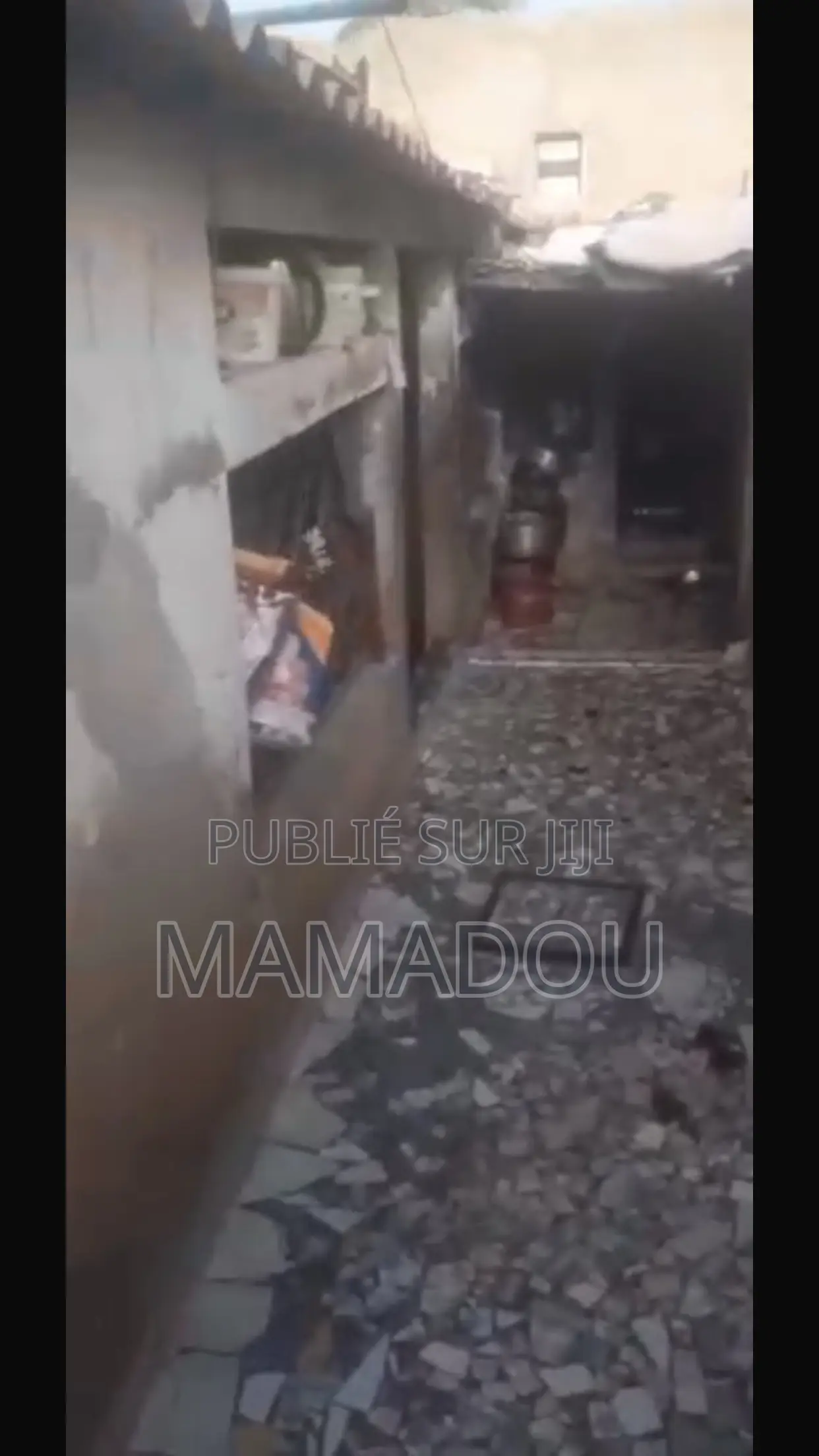 Maison À Démolir a Vendre Guediawaye