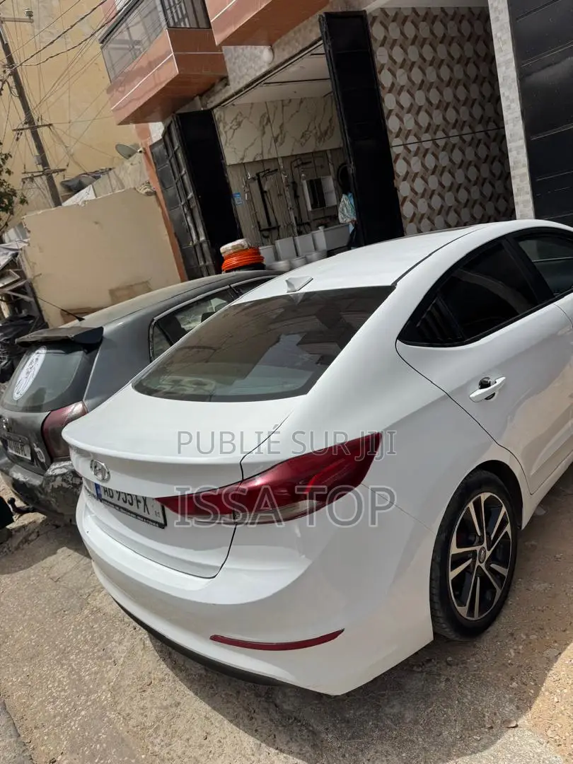 Hyundai Elantra 2017 Blanc