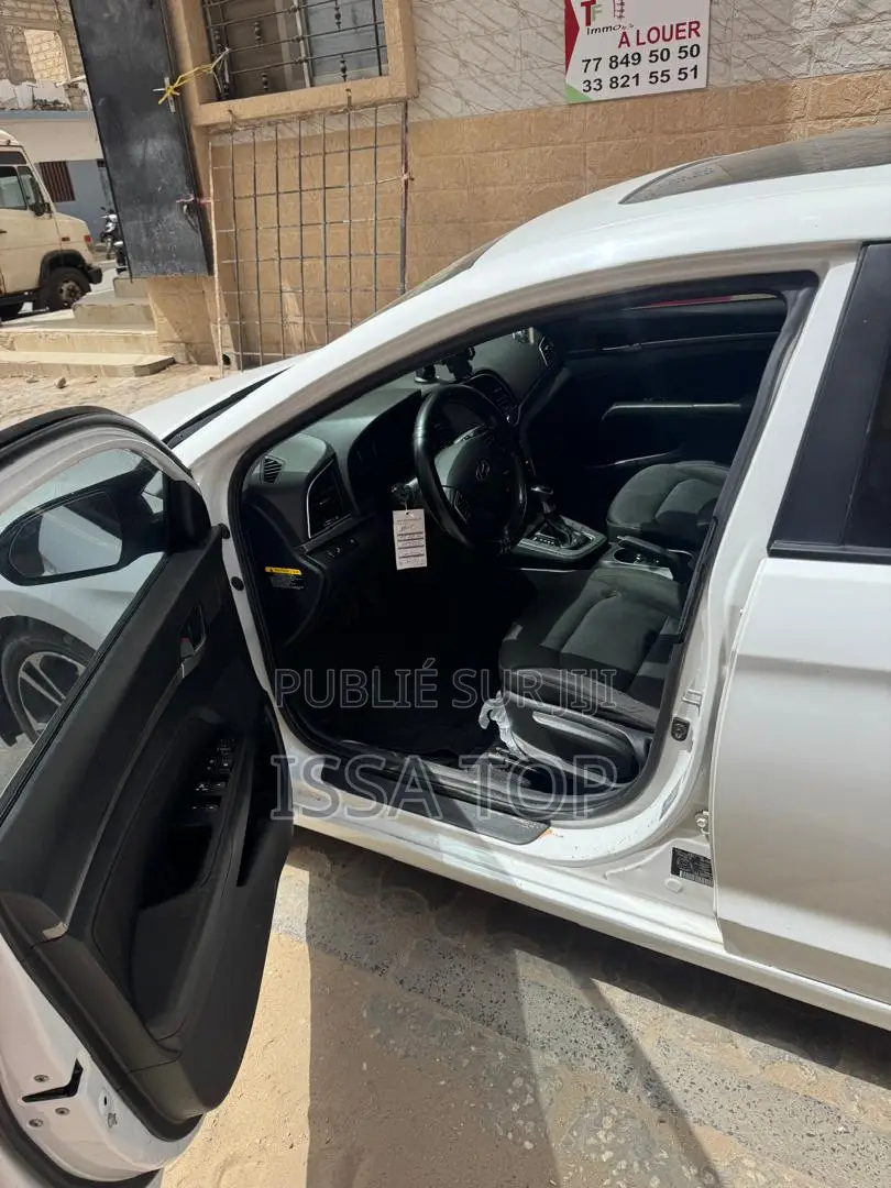 Hyundai Elantra 2017 Blanc