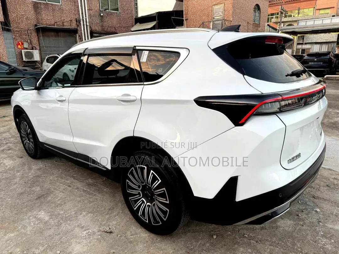 Jetour X70 Plus 2025 Blanc
