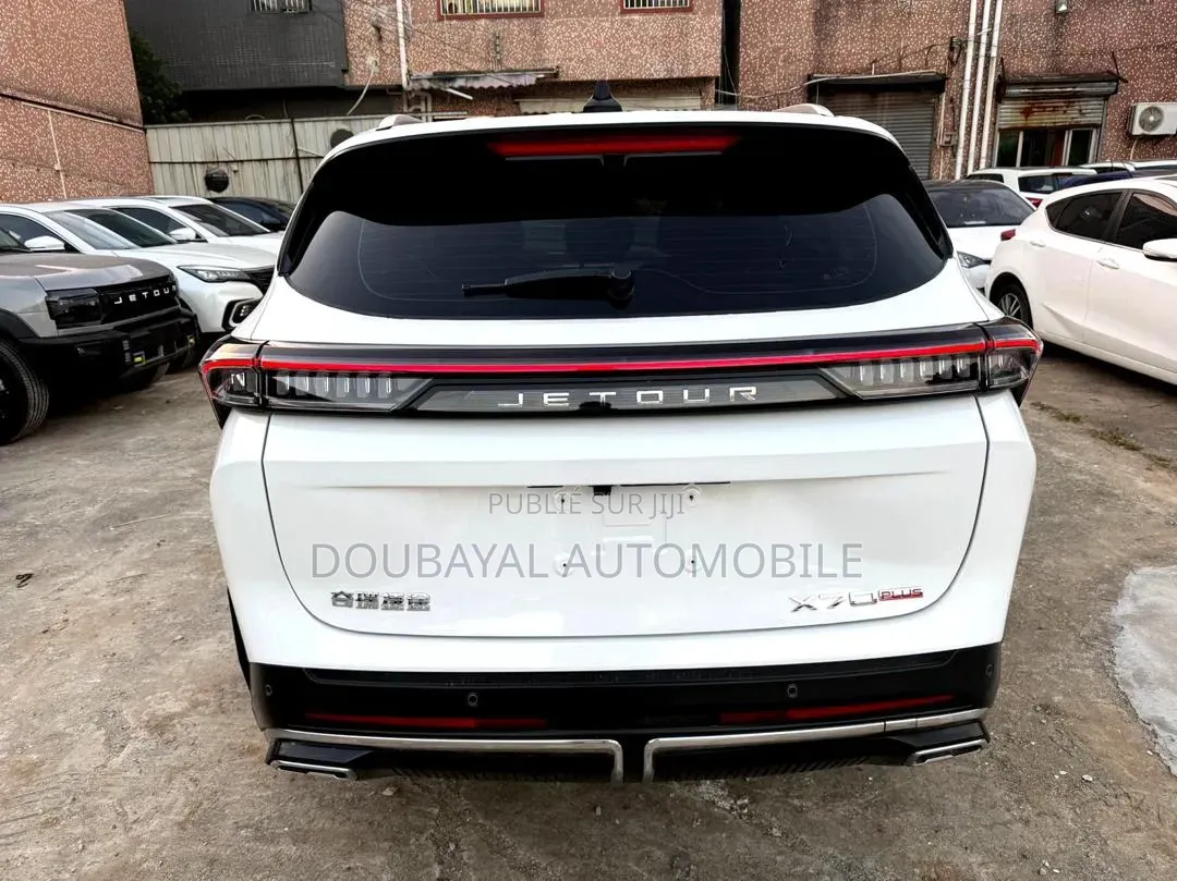 Jetour X70 Plus 2025 Blanc