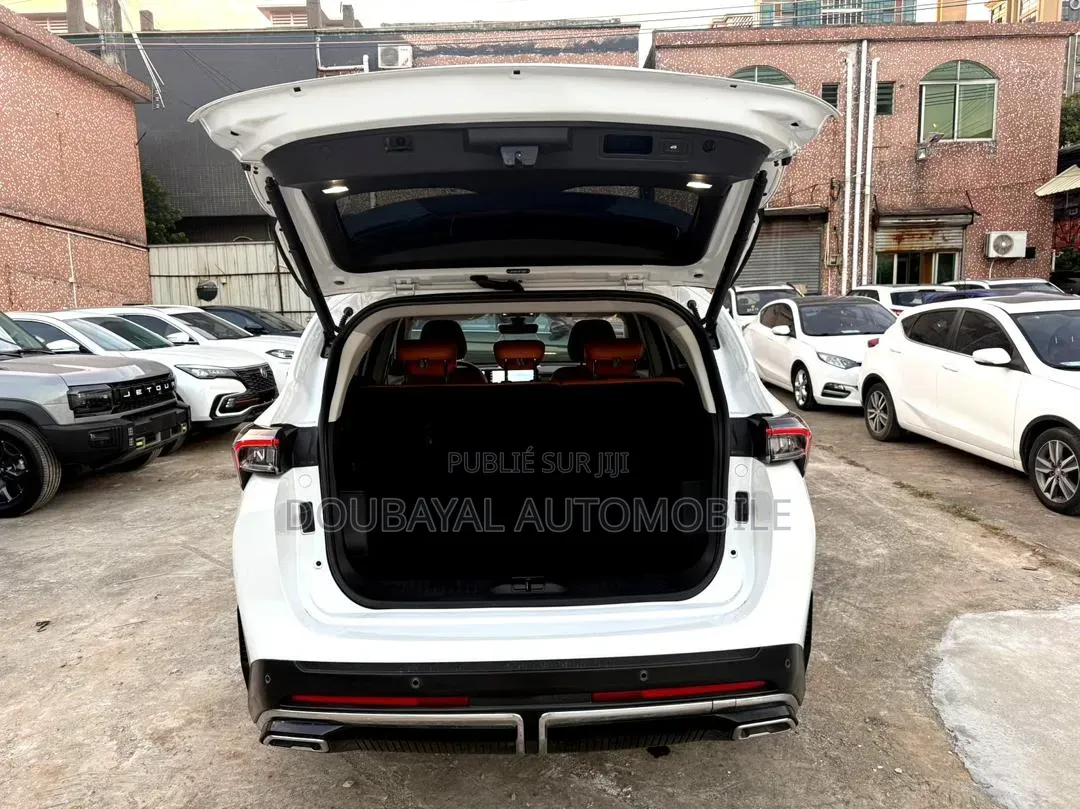 Jetour X70 Plus 2025 Blanc