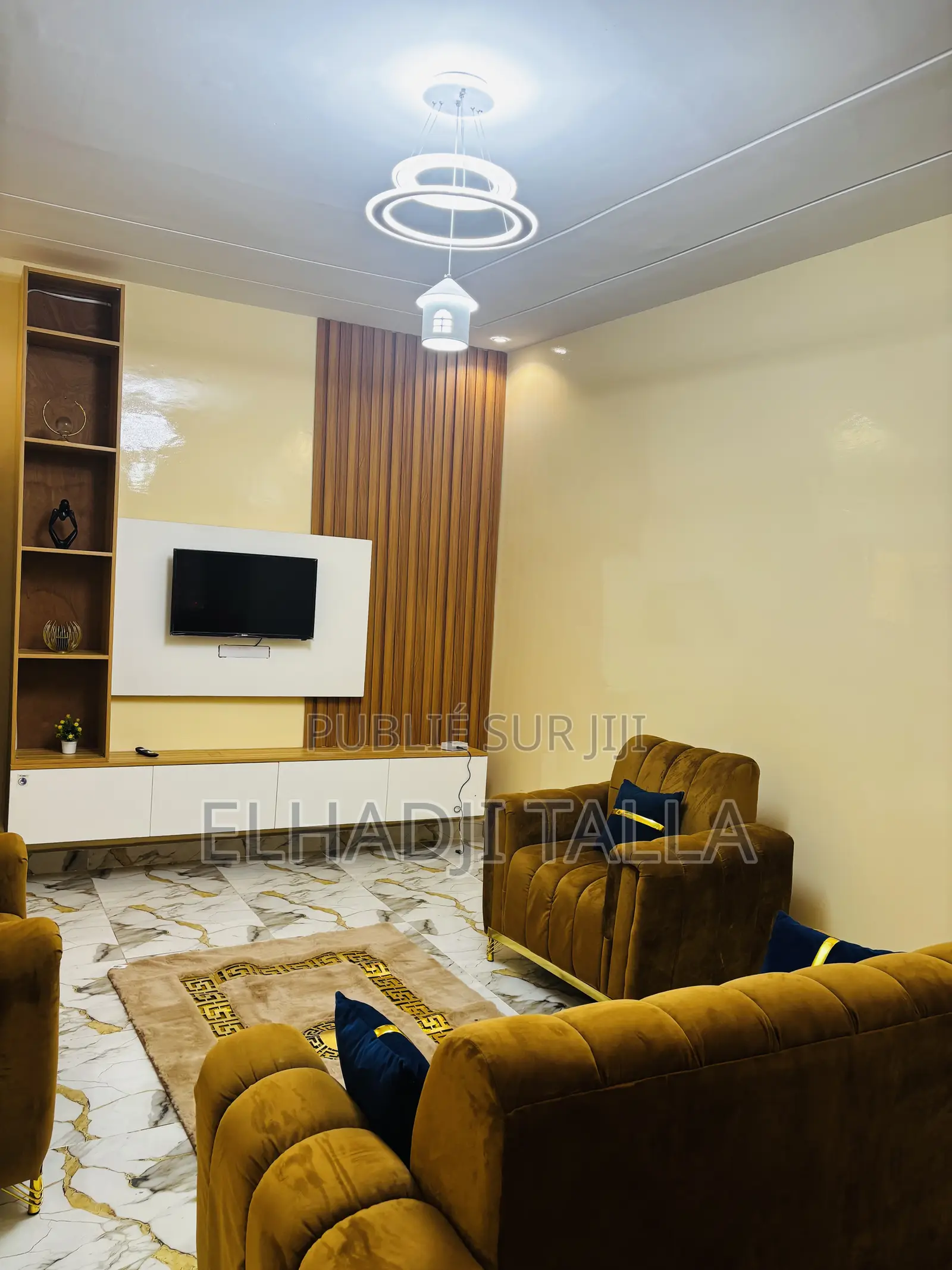 Chambre / Villa Meublée