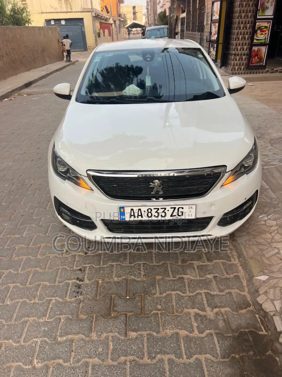 Peugeot 308 2018 Blanc cassé