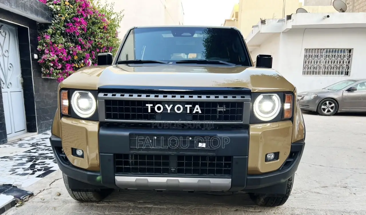 Toyota Land Cruiser Prado 2025 Argenté