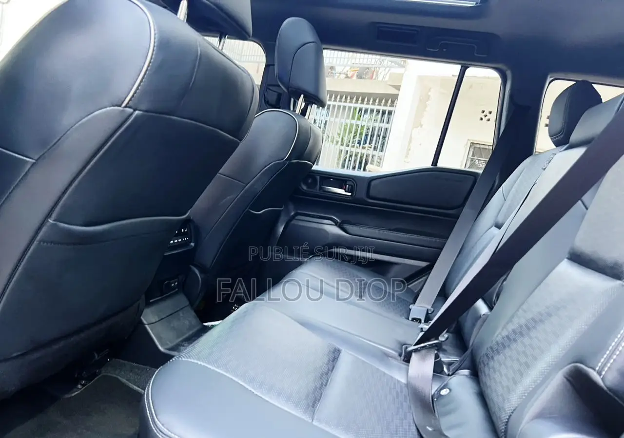 Toyota Land Cruiser Prado 2025 Argenté