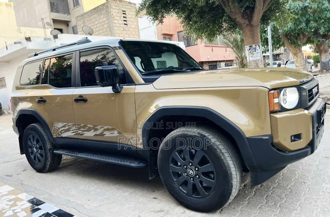 Toyota Land Cruiser Prado 2025 Argenté