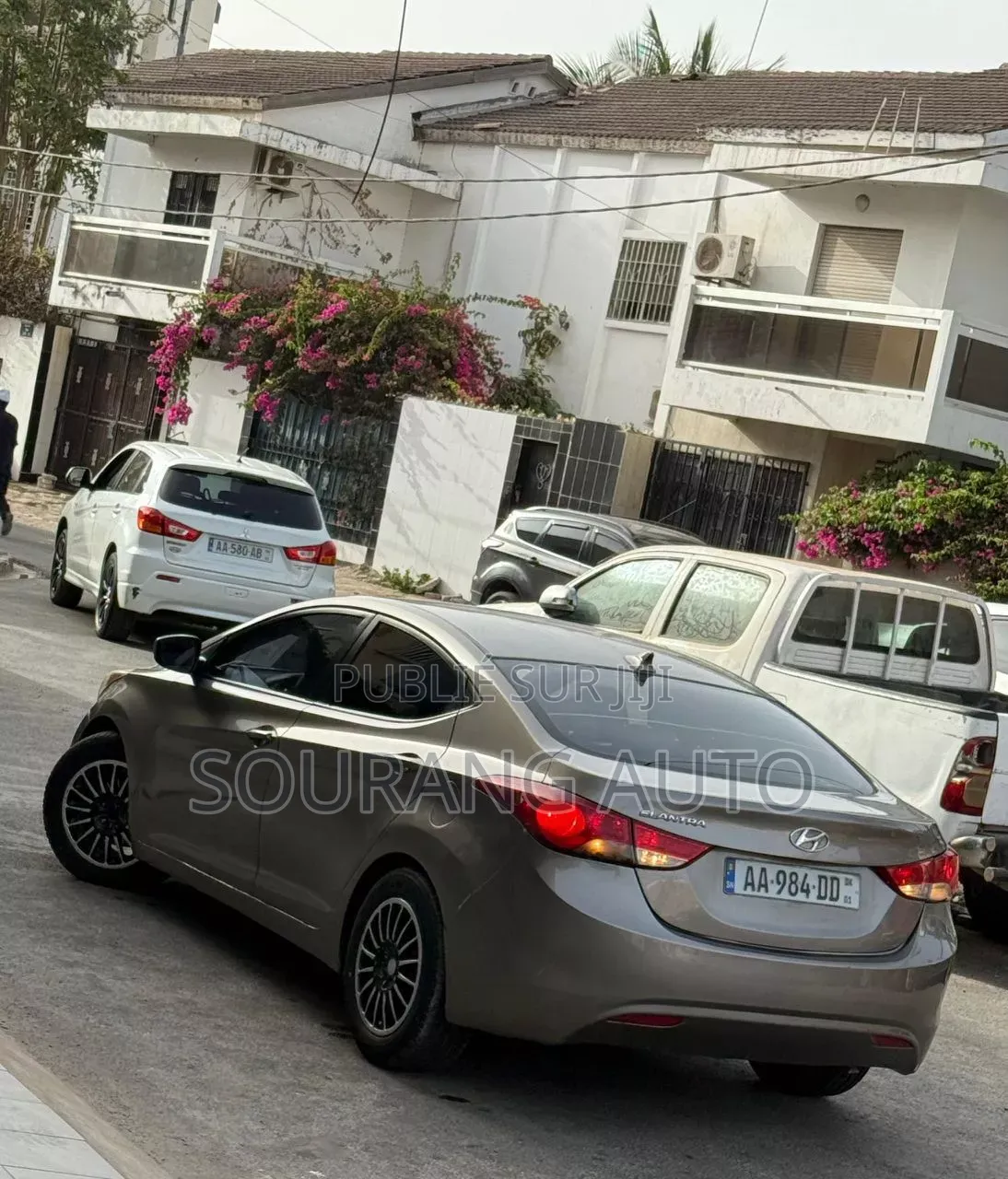 Hyundai Elantra GLS Sedan FWD (1.8L 4cyl 6A) 2013 Gris