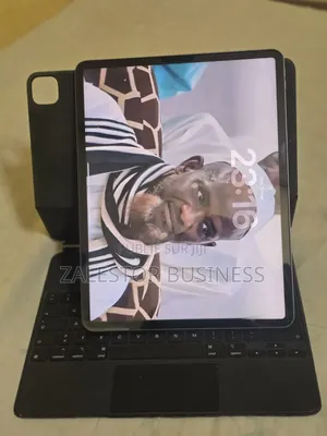 Apple iPad Pro 12.9 (2021) 1 TB Gris