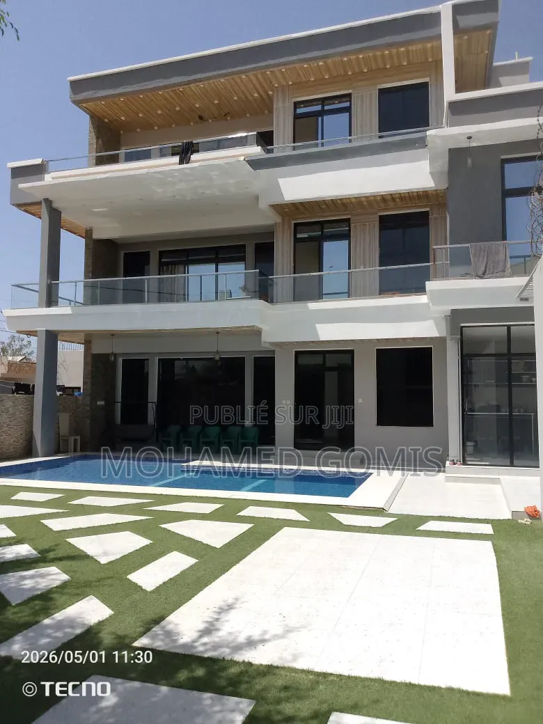 Meublé 5chbre Maison de ville/terrasse dans Bara, Sindia à Vendre