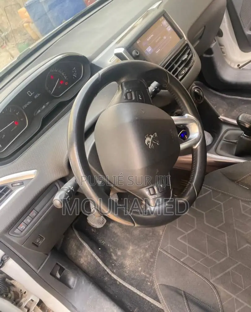 Peugeot 2008 1.2 PureTech (130 Hp) 2016 Blanc