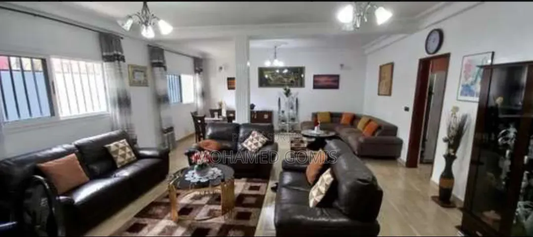 8chbre Maison de ville/terrasse dans Wally Seck, Yoff à Vendre