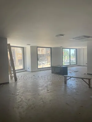 11chbre Duplex dans Almakhtoum, Mermoz Sacré-Cœur à Vendre