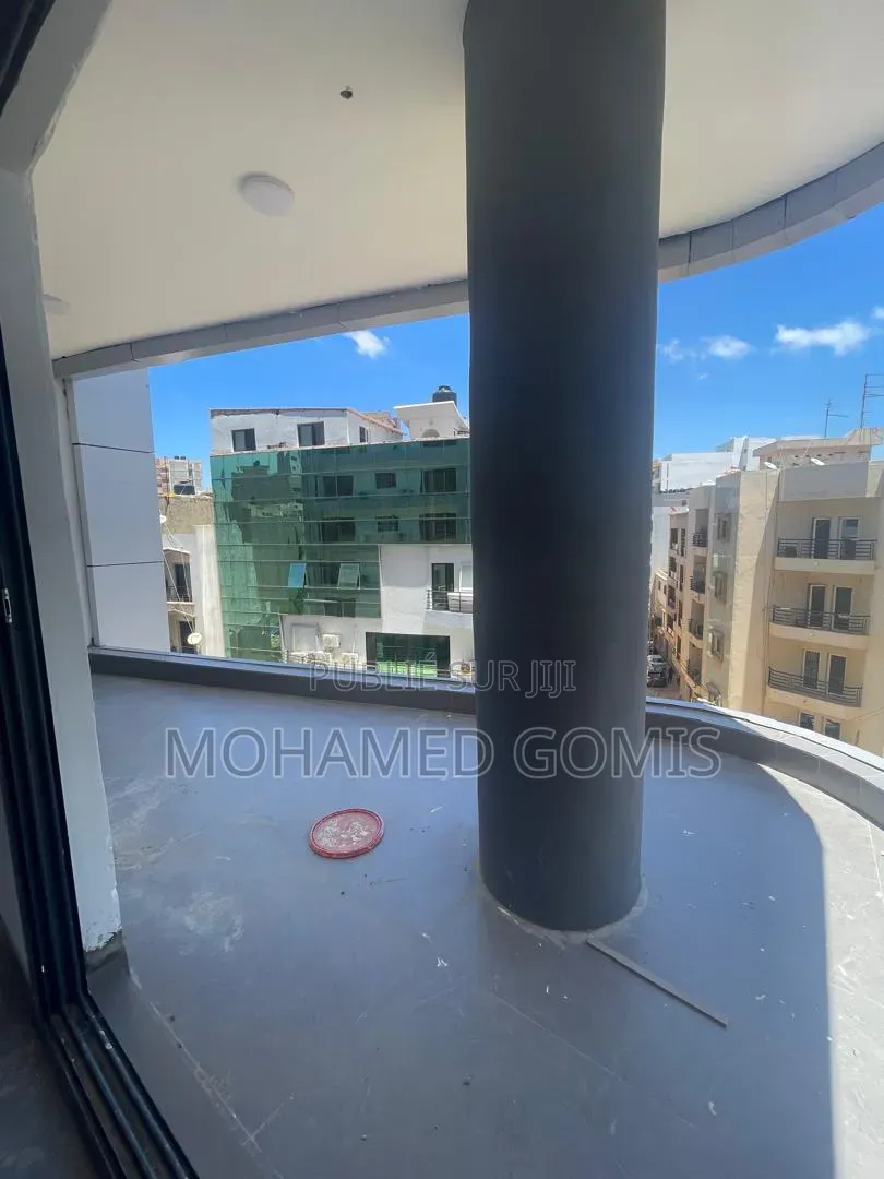 11chbre Duplex dans Almakhtoum, Mermoz Sacré-Cœur à Vendre