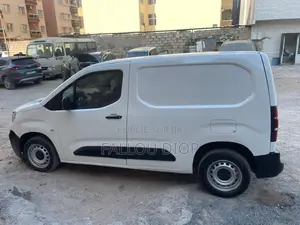 Peugeot Partenaire 2021 Blanc