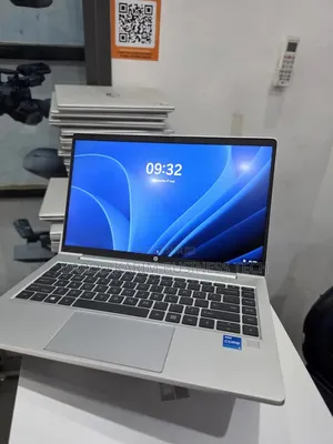 Nouveau HP ProBook 440 G8 16GB Intel Core i5 SSD 256GB