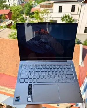 Nouveau Ordinateur portable Lenovo Autre 16GB Intel Core i5 SSD 512GB