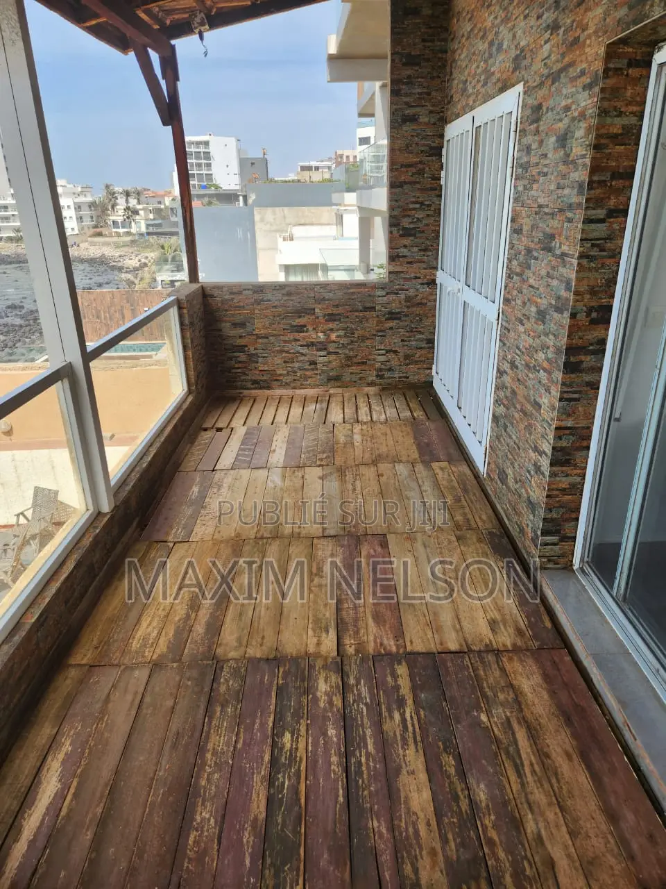 Meublé 2chbre Appartement dans Yoff à Louer