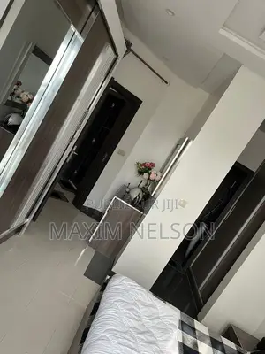 Meublé 2chbre Appartement dans Yoff à Louer