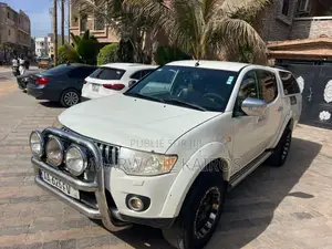 Mitsubishi L200 2013 Blanc